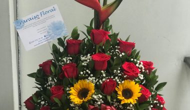 Ramo mediano de rosas y girasoles