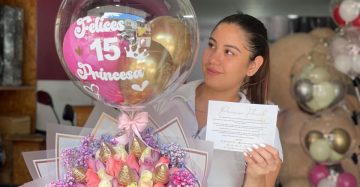 Arreglo buchon quinceaños y fresas